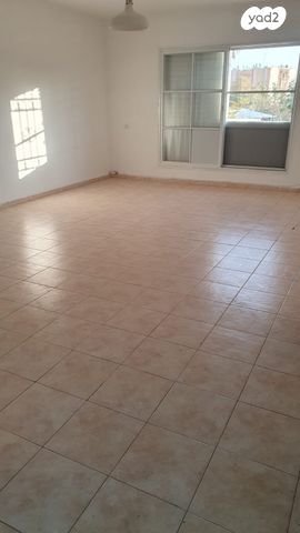 דירה, צבי בורנשטיין 657, המרכז, ירוחם