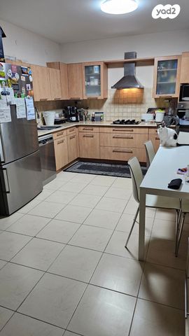 דירה, יוסף 7, קרית השרון, נתניה