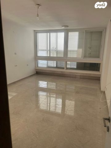 דירה, שדרות ניצה 3, צפון מערב מרכז העיר, נתניה