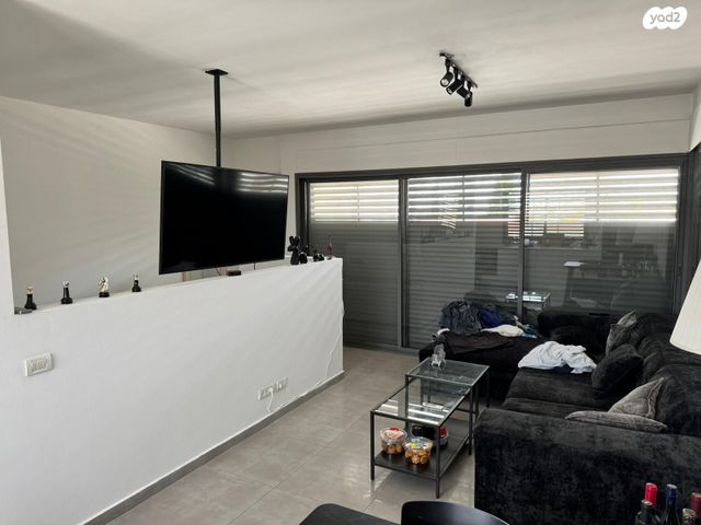 חיים סירני 26