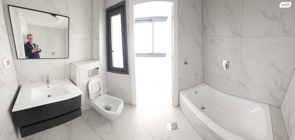 דירה, אמנון ליפקין שחק 4, נוף הטיילת, נתניה