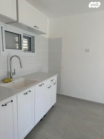 דירת גן, נתיב השיירה 1, נתיב השיירה, נתיב השיירה