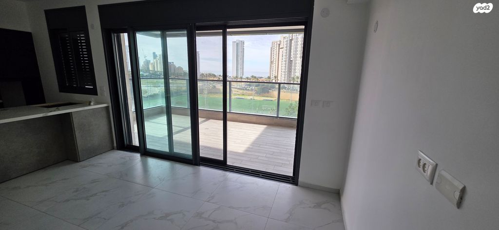 דירה, אמנון ליפקין שחק 4, נוף הטיילת, נתניה