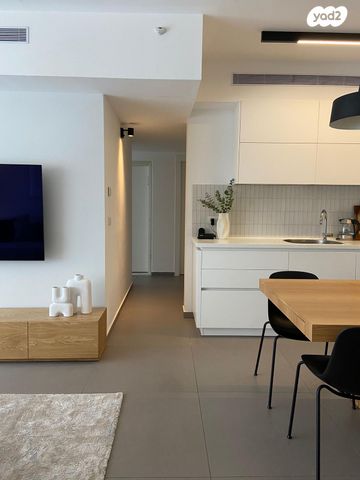 יהודה עמיחי 14