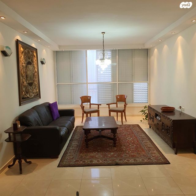 דירה, אשר לוין 8, רמב"ם, ראשון לציון