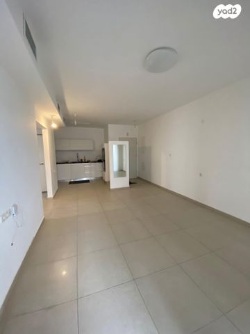 דירה, אליעזר בן יהודה 14, אגרובנק, חולון