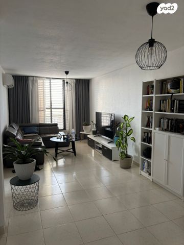 אליהו קראוזה 52