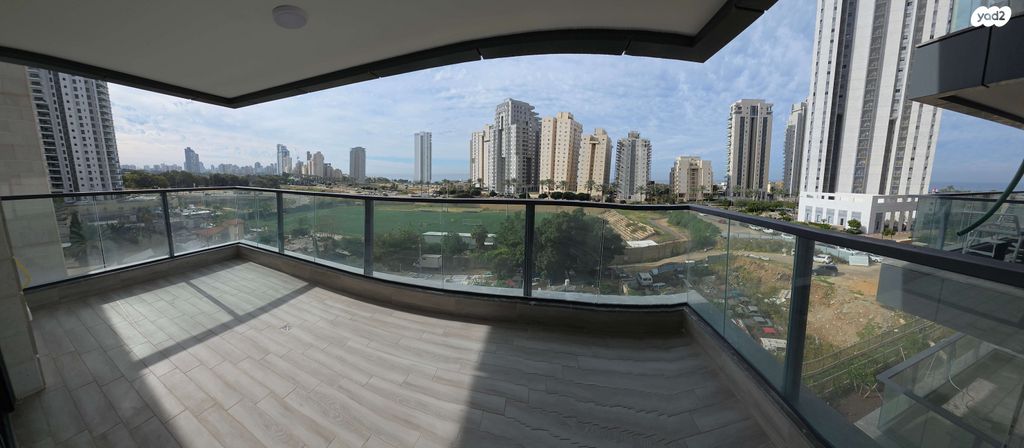 דירה, אמנון ליפקין שחק 4, נוף הטיילת, נתניה