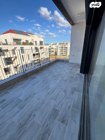 דירה, משה וילנסקי 12, נווה זמר, רעננה