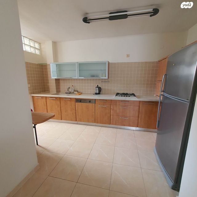 דירה, אשר לוין 8, רמב"ם, ראשון לציון