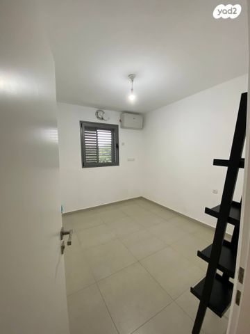 דירה, אליעזר בן יהודה 14, אגרובנק, חולון