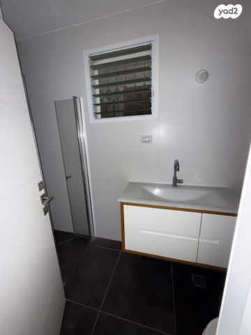 דירה, יסוד המעלה 22, שאר העיר, הוד השרון