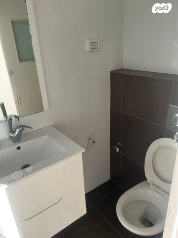 דירה, שדרות ניצה 3, צפון מערב מרכז העיר, נתניה