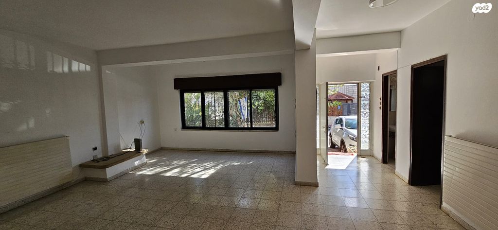 דירה, כרמים 23, מעוז ציון א', מבשרת ציון