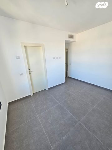 דירה, דניאל 3, ניצנה, בת ים