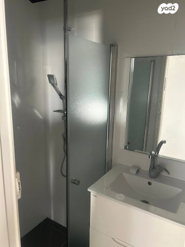 דירה, שדרות ניצה 3, צפון מערב מרכז העיר, נתניה