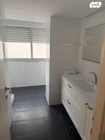 דירה, דפנה 12, מרכז העיר, סביניה, הוותיקה, קרית ביאליק