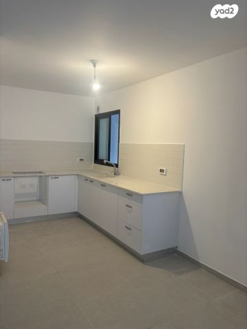 דירה, יצחק ארנסט נבנצל 1, מורדות ארנונה, ירושלים