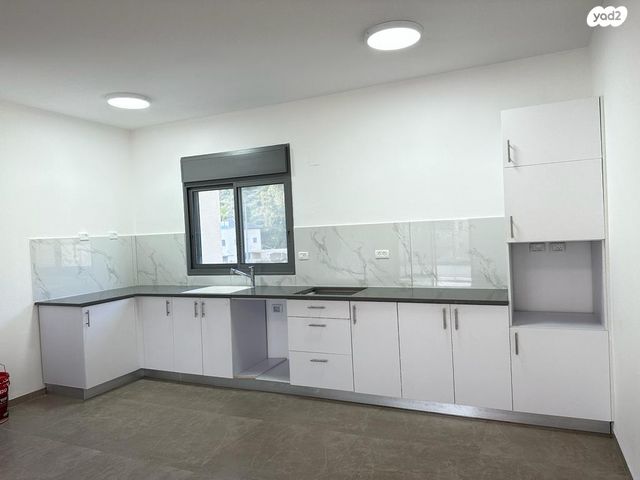 דופלקס, חורשת האקליפטוס 116, אדמית / יערית, שלומי