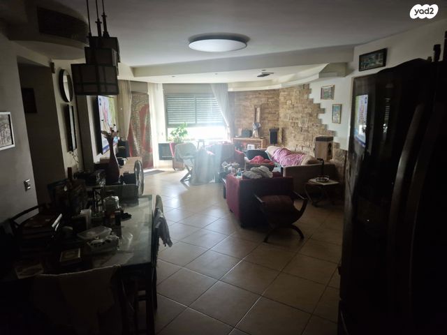 דירה, גולדה מאיר 32, קרית אילון, חולון