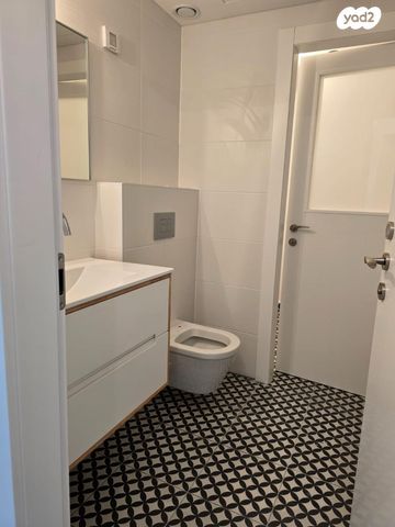 דירה, יוסף הגלילי 22, שכונת בן גוריון, מרכז העיר ג', רמת גן