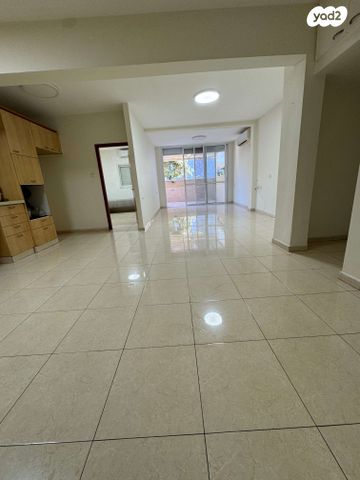 דירת גן, אחד העם 4, רמת השקמה, רמת גן