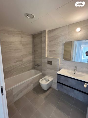 דירה, הרב הרצוג 8, צפון מערב מרכז העיר, נתניה