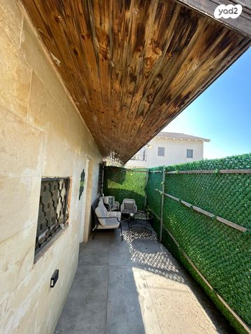 יחידת דיור, גדליהו בובליק 8, נאות גנים, נתניה