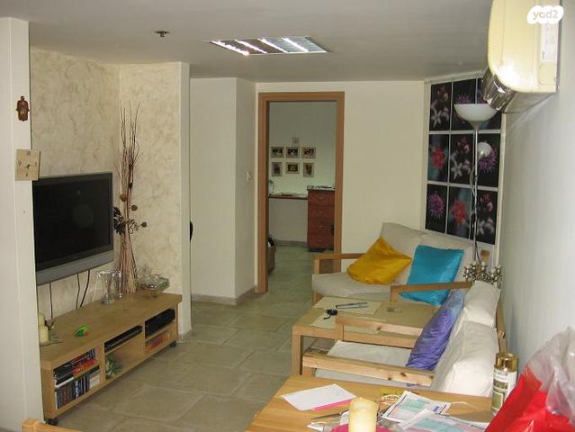 מרתף/ פרטר, כיבוש העבודה 4, הרצליה הירוקה, נווה עובד, הרצליה