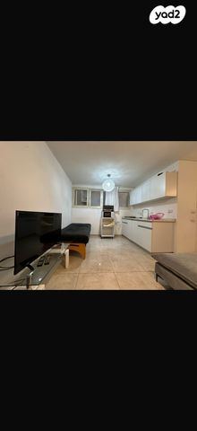 מרתף/ פרטר, חנה סנש 7, יצחק שדה, אזור