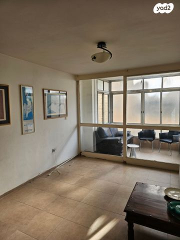 דרך חברון 111