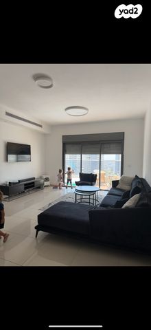 חנה רובינא 8