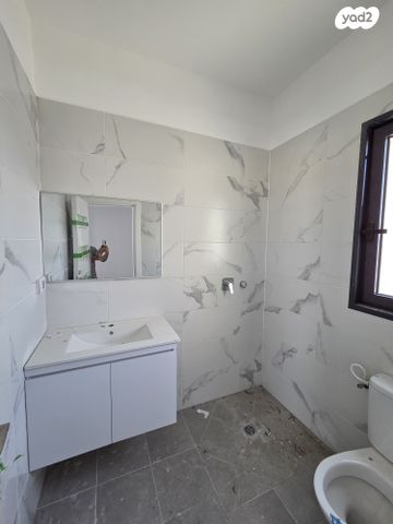 דירה, חבצלת 5, בת חפר, בת חפר