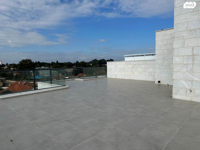 גג/ פנטהאוז, המייסדים 17, נווה אפרים, פרדס חנה כרכור