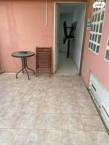 מרתף/ פרטר, השחף 54, שכונה 11, תל מונד