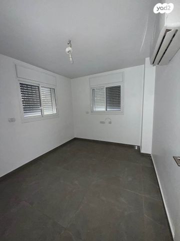 דירה, יסוד המעלה 22, שאר העיר, הוד השרון