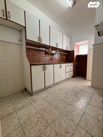 דירה, אלוף הניצחון 10, עליות, רמת גן