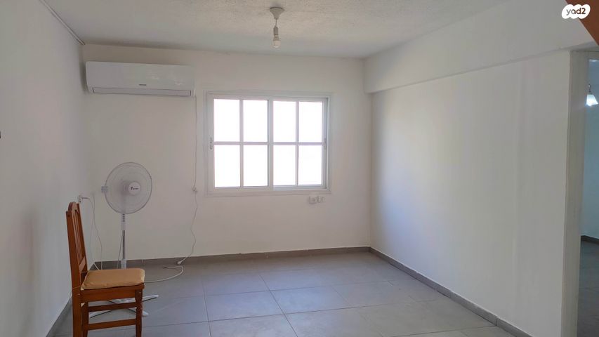 דירת גן, יוסף שפרינצק 52, שיכון א', קרית שמונה