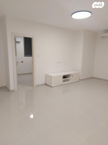 דירה, עובדיה אברהם הכהן 30, נאות גנים, נתניה