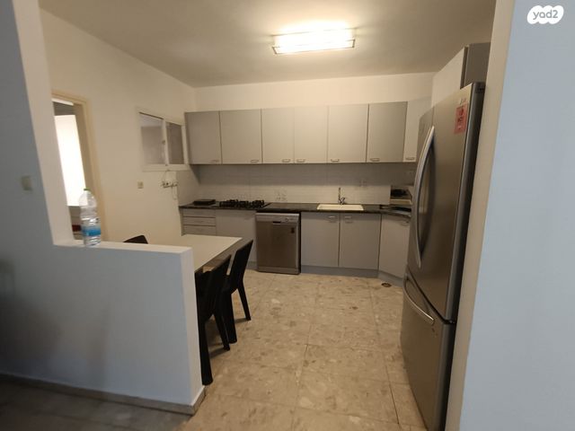 דירה, יהושע רבינוביץ 46, בן גוריון, חולון