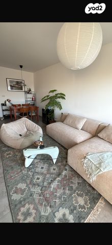 דרך העצמאות 10