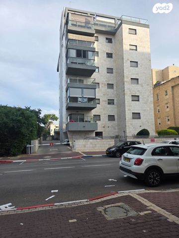 דירה, הרצל 9, עיר, מרכז העיר, נהריה