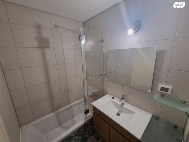 דירה, רמב"ם 10, הדר, רמת השרון