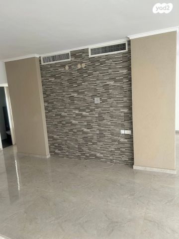 דירה, שדרות ניצה 3, צפון מערב מרכז העיר, נתניה