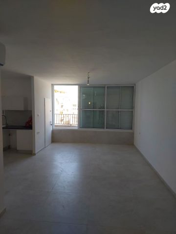 דירה, צבי פרנק 10, רמב"ם, ראשון לציון