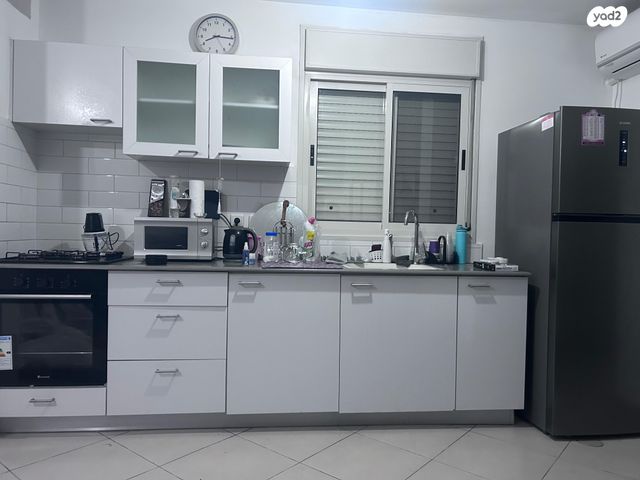 דירה, העונות 4, נווה הדרים, אשקלון