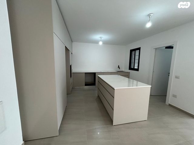 דירה, גולדה מאיר 34, פסגות אפק, ראש העין