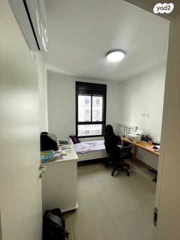 דירה, רועי קליין 10, קרית קריניצי, רמת גן