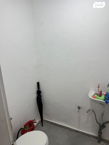 חנויות/ שטח מסחרי, שדרות הגעתון 26, עיר, מרכז העיר, נהריה