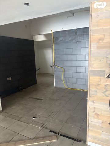 חנויות/ שטח מסחרי, החרושת 54, אזור תעשייה קרית אתגרים, רעננה